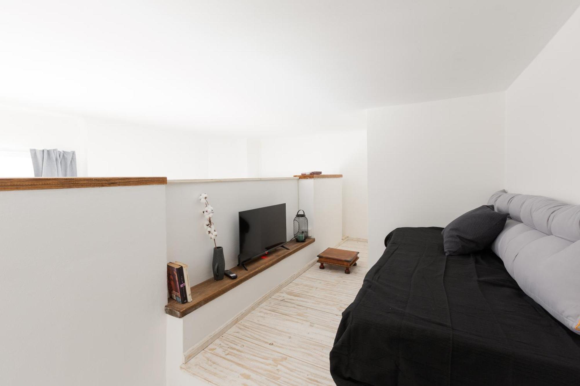 Su 2 Livelli- Universita Iulm Apartamento